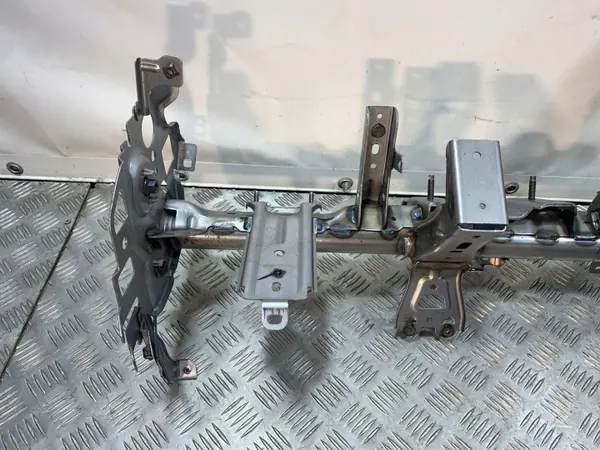Subaru Forester dashboardversterking OEM FBZ26207 image 6