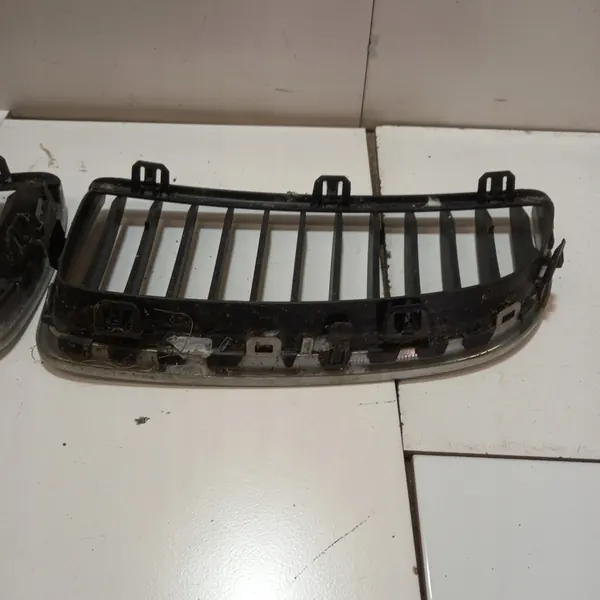 BMW E90 Grill Insert 7120007 7120008 image 3