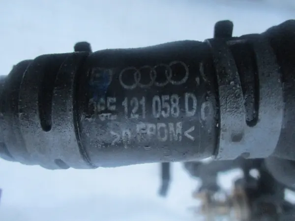 Carcasa de termostato Audi S4 S5 A6 Q5 Q7 A8 3.0TFSI image 6