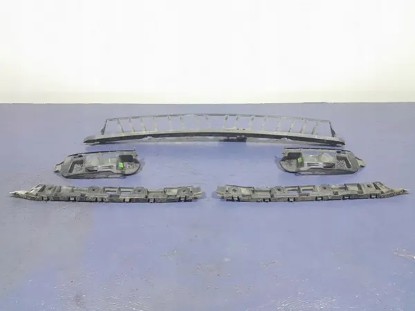 Skoda Superb III bakstötskådeslidskenor OEM 3V5807863 image 2