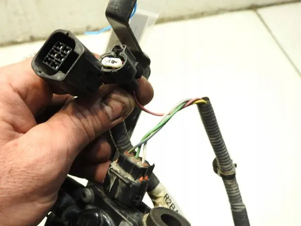 Exhaust Pressure Sensor Mazda CX-7 image 4