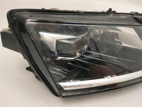 Farol direito Skoda Octavia III Lift Full LED image 2