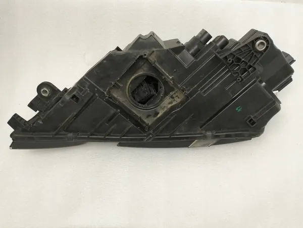 Farol direito Skoda Octavia III Lift Full LED image 5