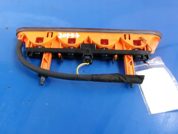 Feu Stop Additionnel OEM 492184 pour Peugeot 307 3D HB image 3