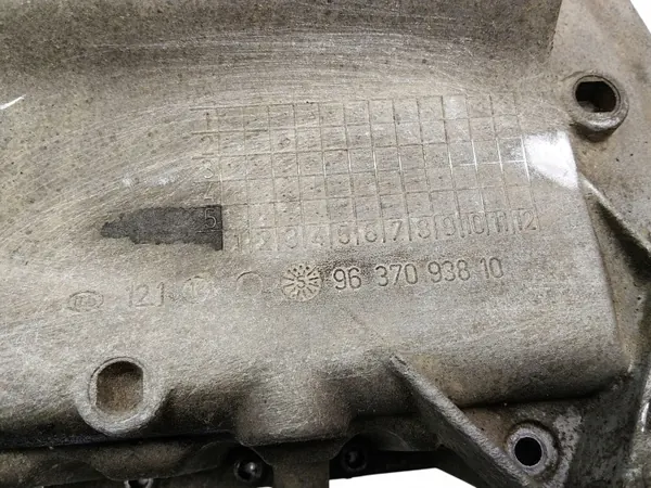 Carter d'huile OEM 9637093810 pour Citroen C4 C5 C8 image 4