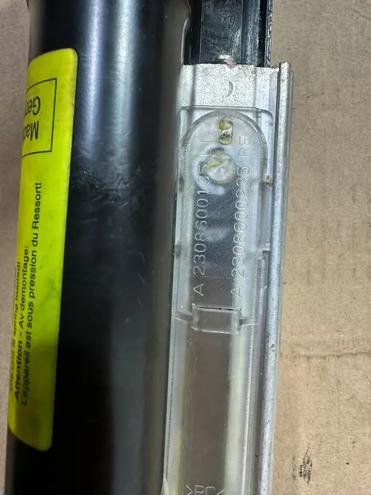 OEM A2308600135 Actuateur de béquille capot gauche Mercedes SL image 5