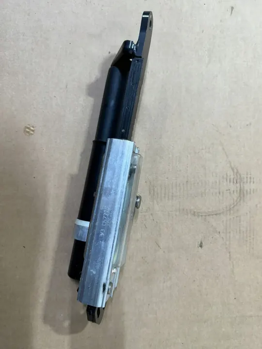 OEM A2308600135 Actuateur de béquille capot gauche Mercedes SL image 6