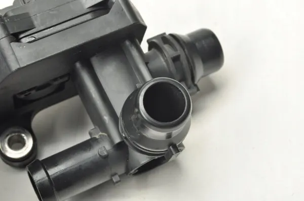 Wasserventil Volvo XC60 II B5 OEM 32249864 image 8