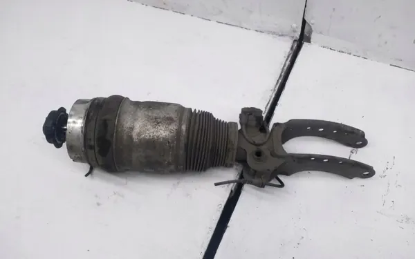 Audi Q7 4L 2007 Etu Ilmajousitusiskun OEM 7L8616040A image 3
