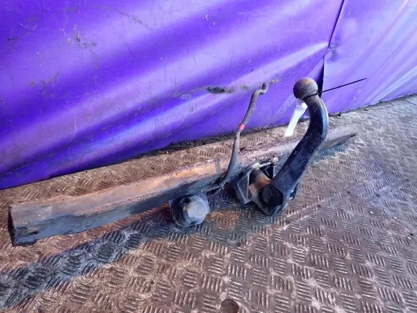 Mercedes W124 Anhängerkupplung OEM Zawada-358347- Gebraucht image 3
