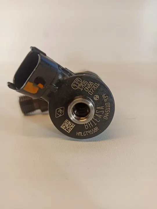 Bosch 0 445 110 939 Injektor image 2