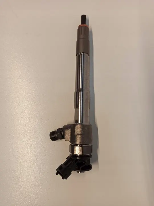 Bosch 0 445 110 939 Injektor image 3