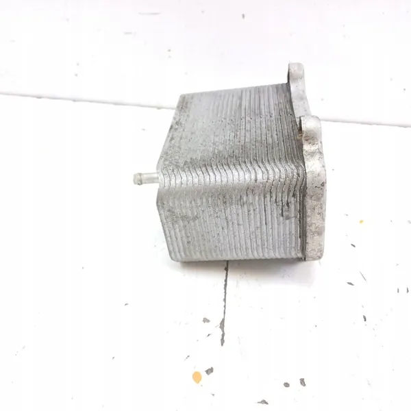 Arrefecedor de óleo Porsche 996 OEM 99610702557 - Usado image 3