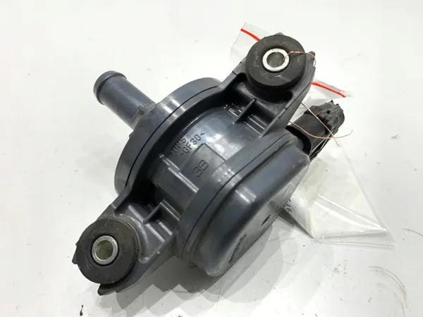 Extra vattenpump Toyota Corolla E21 1.8 98HK G9040-47040 image 3