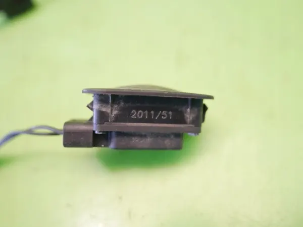 Microinterruptor porta-malas OEM 9410-0316-000 Fiat Freemont image 3