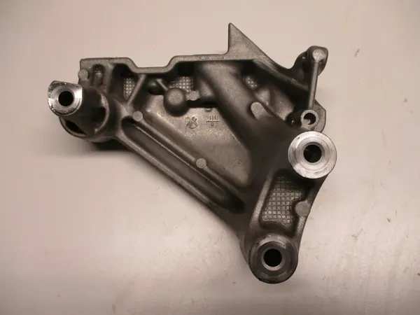 Gebruikte VW Motorsteun OEM 05L199207 image 2