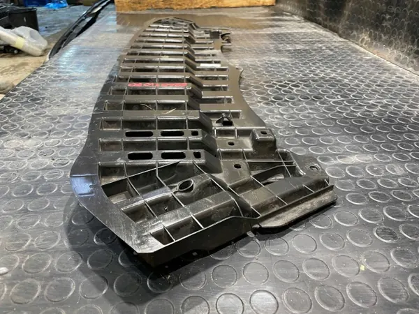 OEM 52618-0H030 Escudo dianteiro para Toyota Aygo II image 4