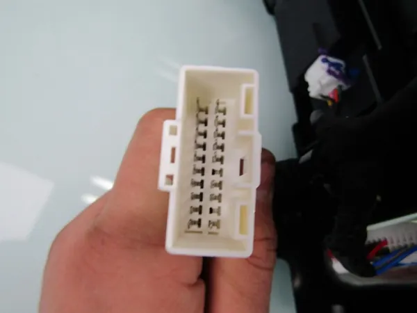 Kia OEM 37501-CJ020 Batteri 10Ah Begagnad image 10