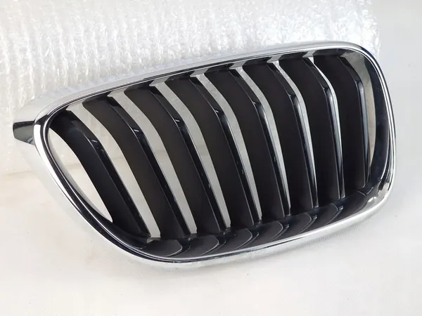 BMW 2 F22 F23 Right Kidney Grille Original M-Sport OEM image 2