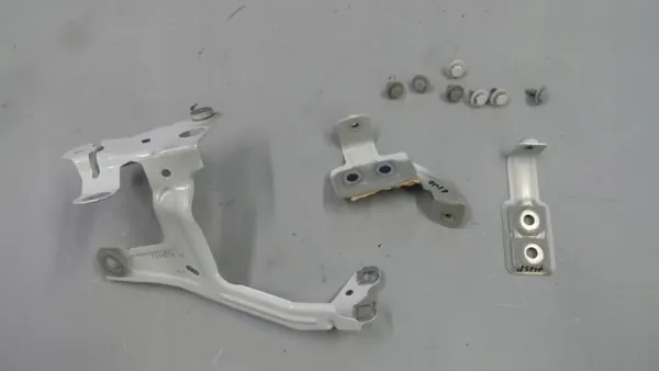 Support d'aile droit BMW G30 G31 OEM 7440418 image 2