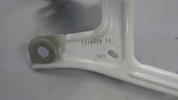 Support d'aile droit BMW G30 G31 OEM 7440418 image 5