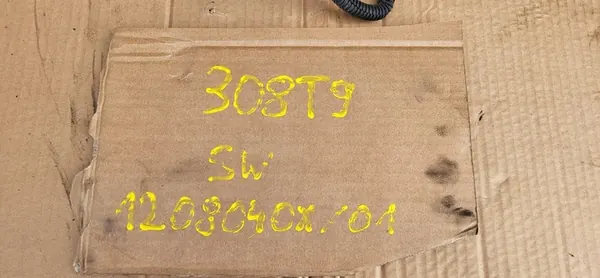 Installazione PDC PEUGEOT 308 T9 SW Sensori Posteriori OEM 1208040X image 2