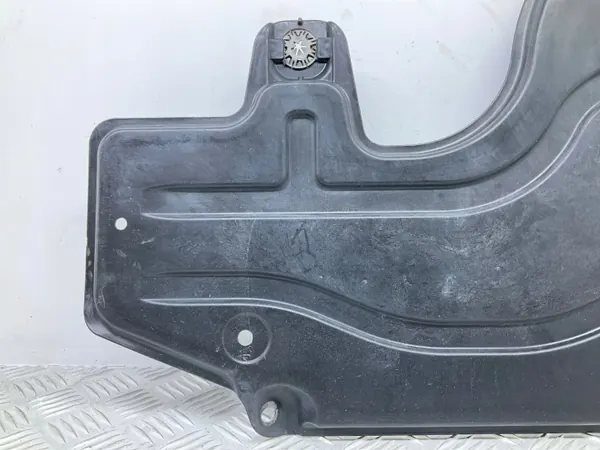 Skoda Octavia Mk3 taka-aluspeite OEM 5Q0825206J image 4