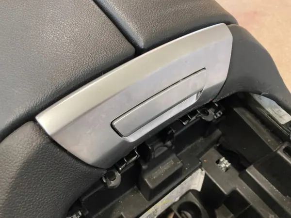BMW X5 G05 konsolin käsinoja OEM LPV20966 image 10