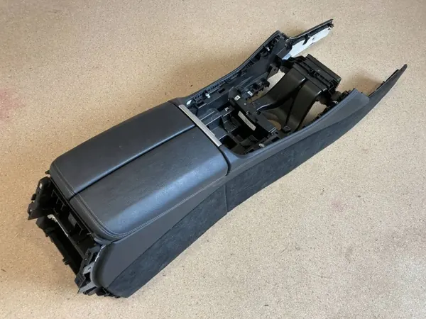 BMW X5 G05 konsolin käsinoja OEM LPV20966 image 5