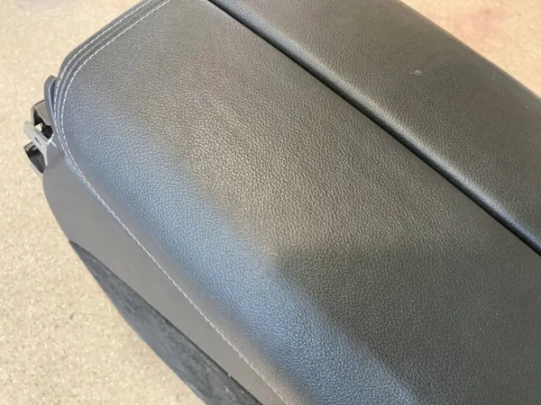 BMW X5 G05 konsolin käsinoja OEM LPV20966 image 9