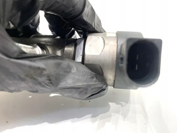 Barra injetora BMW G05 8571569 3.0 265cv OEM image 4