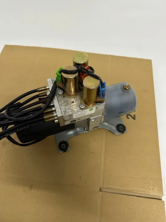 Saab 9-3 II takpump OEM 12211070000 image 3