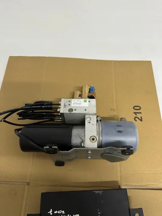 Saab 9-3 II takpump OEM 12211070000 image 4