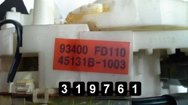 Interruptor Kia Rio OEM AM-319761 - Peça usada image 3