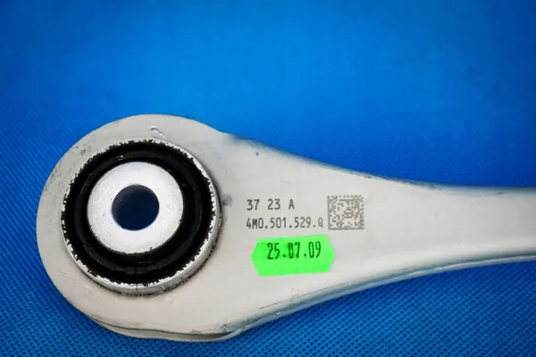 Taka poikittainen vipu OEM 4M0501529Q Audi image 3