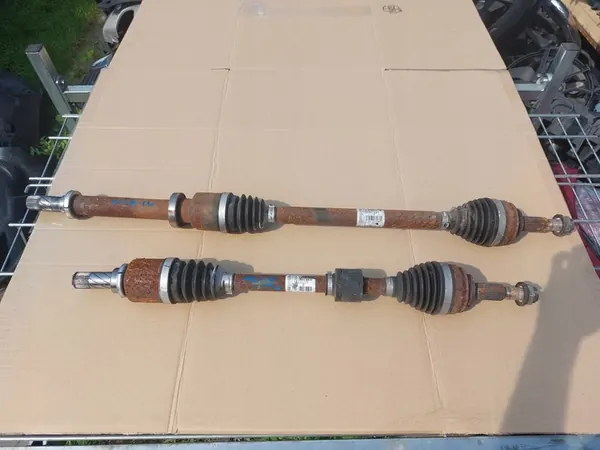 Drivaxel Renault Clio IV Captur image 2