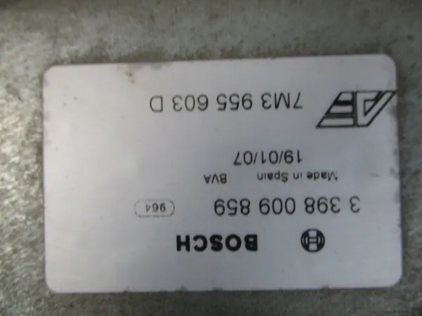 VW Sharan I Pyyhkijämekanismi Bosch image 3