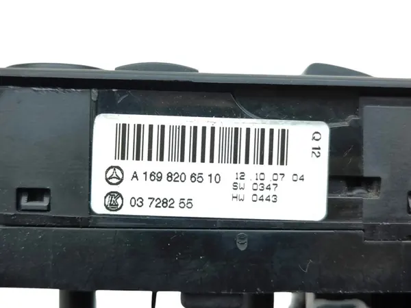 Mercedes-Benz A W169 2008 Voorlinkse raamknoppen OEM image 9