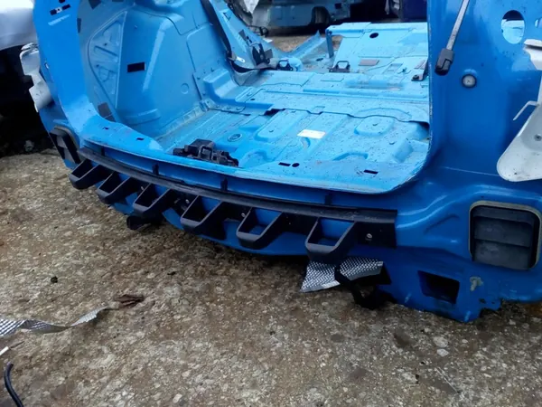 FORD FOCUS MK3 RS Rear Floor Panel image 3