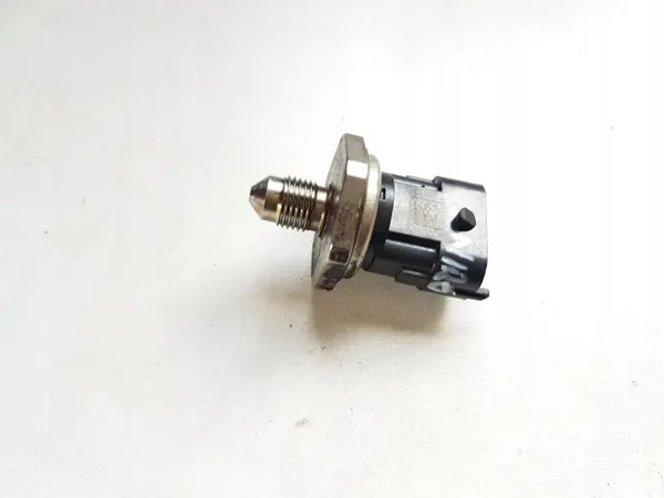 Sensor Presión Combustible Kia OEM 3534203AC0 - Usado image 2