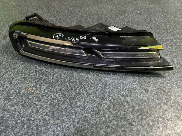 Halogen LED vorne rechts Citroen C5 Aircross OEM 9818005080 image 2