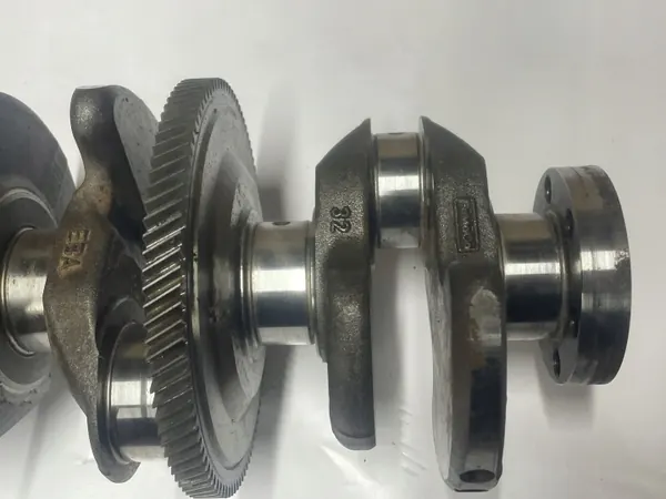 BMW Veivaxel OEM 15150183616 - Begagnad 2.0L image 9