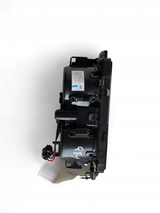 Sujetacopas Audi Q8 OEM 4M8862533A Salpicadero image 7