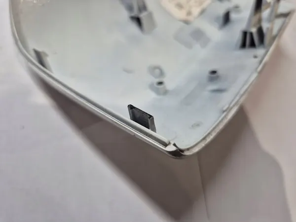 TOYOTA YARIS III 11-19 Right Mirror Cover Silver 6401003 image 3