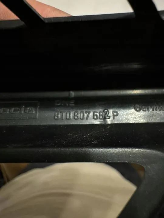 Audi A5 Moldura de Rejilla Delantera Derecha image 3