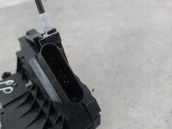 Vordertürschloss rechts Volvo V60 image 10