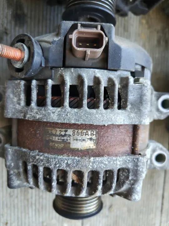 Lancia Voyager 2.8CRD Vaihtovirtageneraattori 2008-2016 OEM 04727866AB image 2