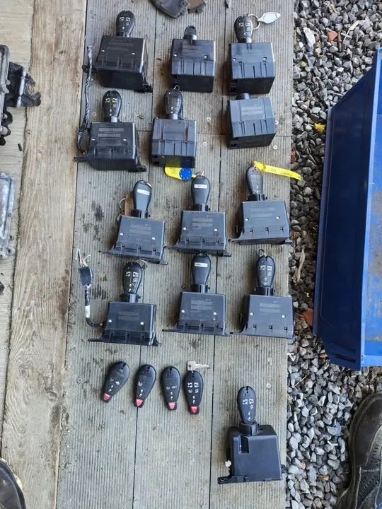 Lancia Voyager 2.8CRD Vaihtovirtageneraattori 2008-2016 OEM 04727866AB image 3