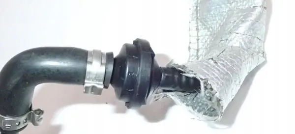 Entlüftungsschlauch OEM 07L103215S für Audi RS6 C6 5.0 image 5