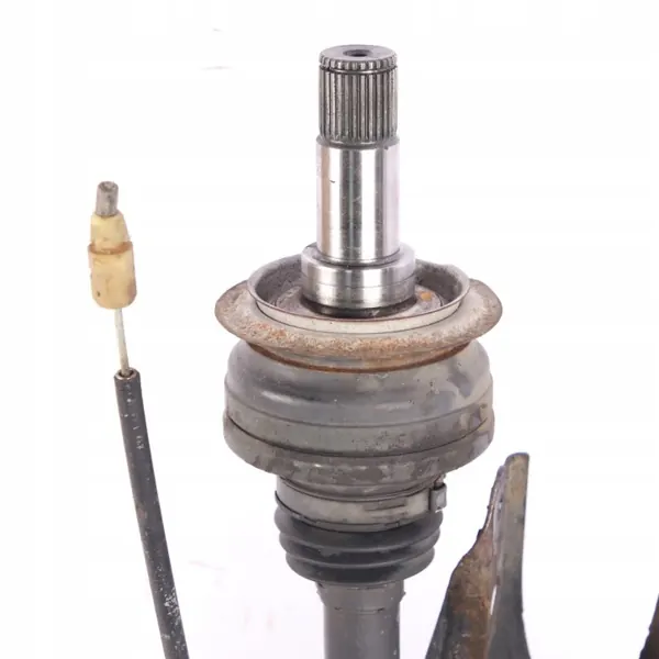 Mercedes W212 Taka-Akseli Vasen Pyörännavan OEM A2123500141 image 10